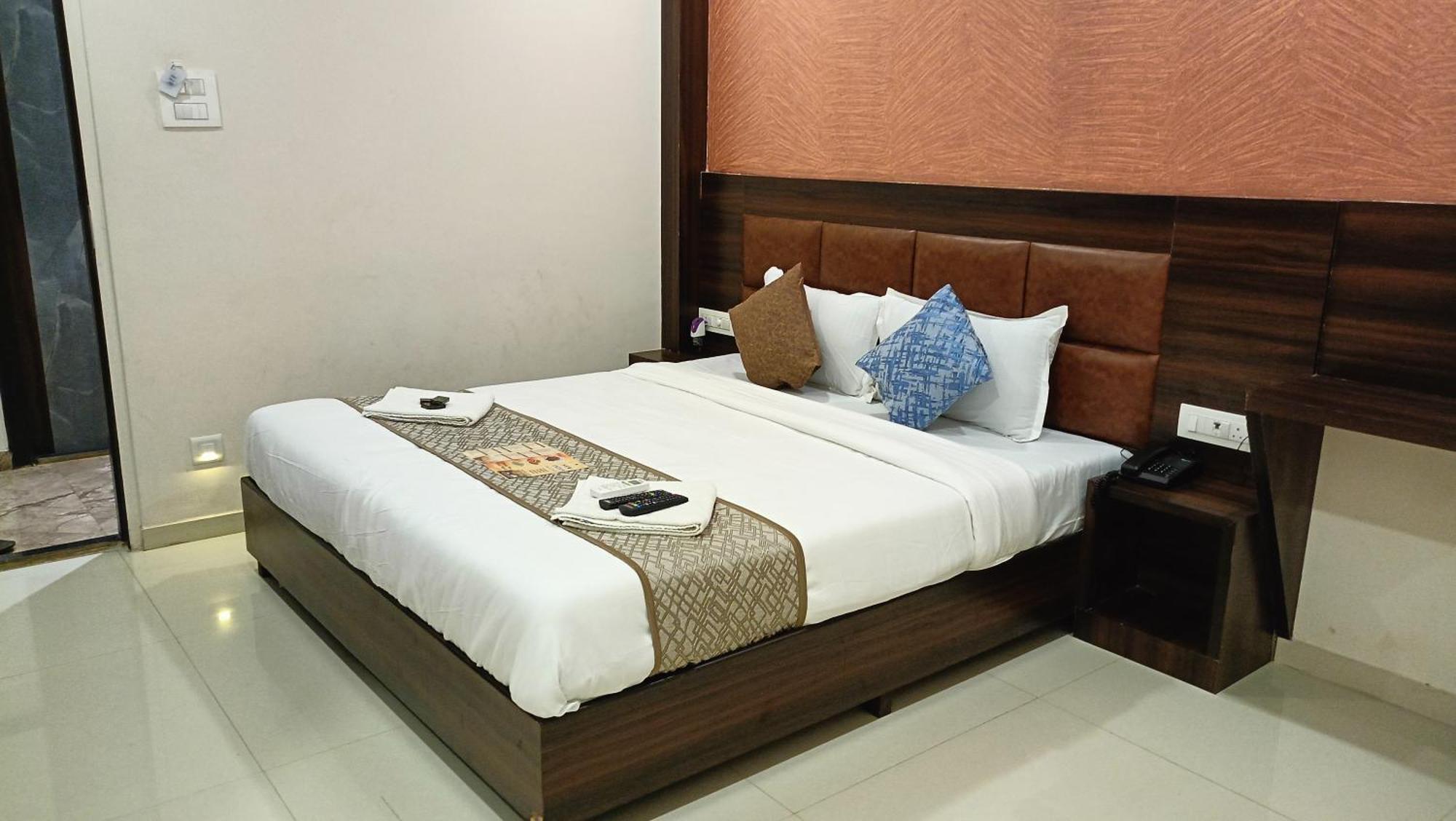 Hotel Bkc Anex Near Bandra Kurla Complex 뭄바이 외부 사진